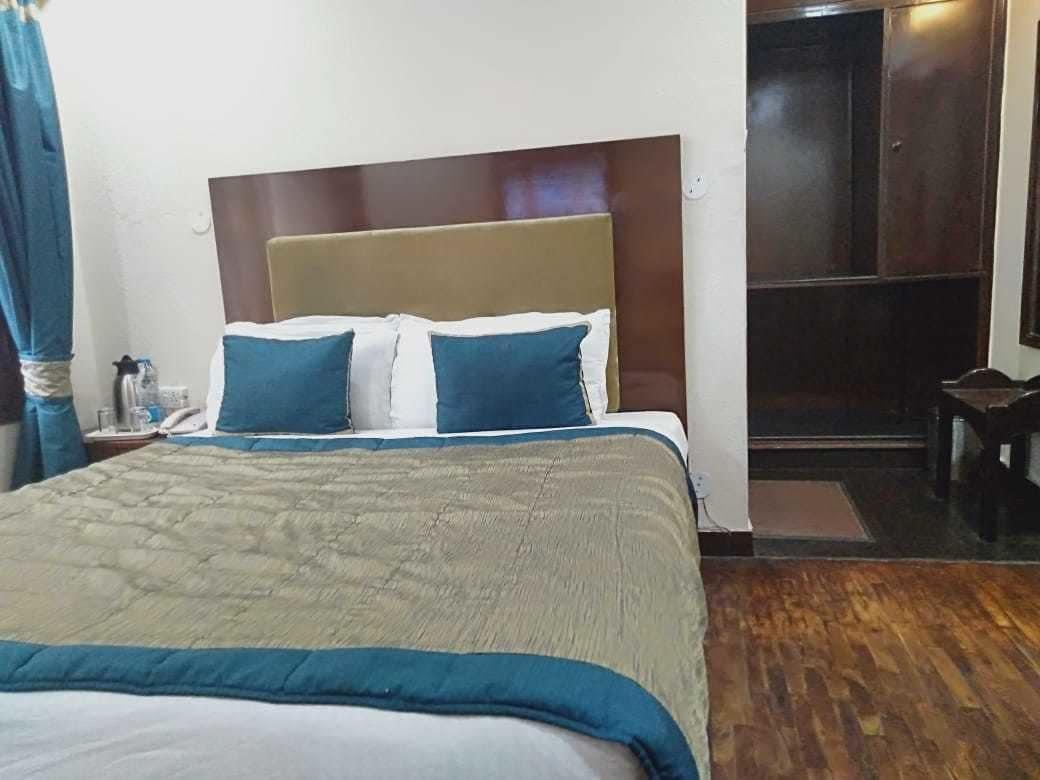 Ashiana Clarks Inn Shimla Exterior photo