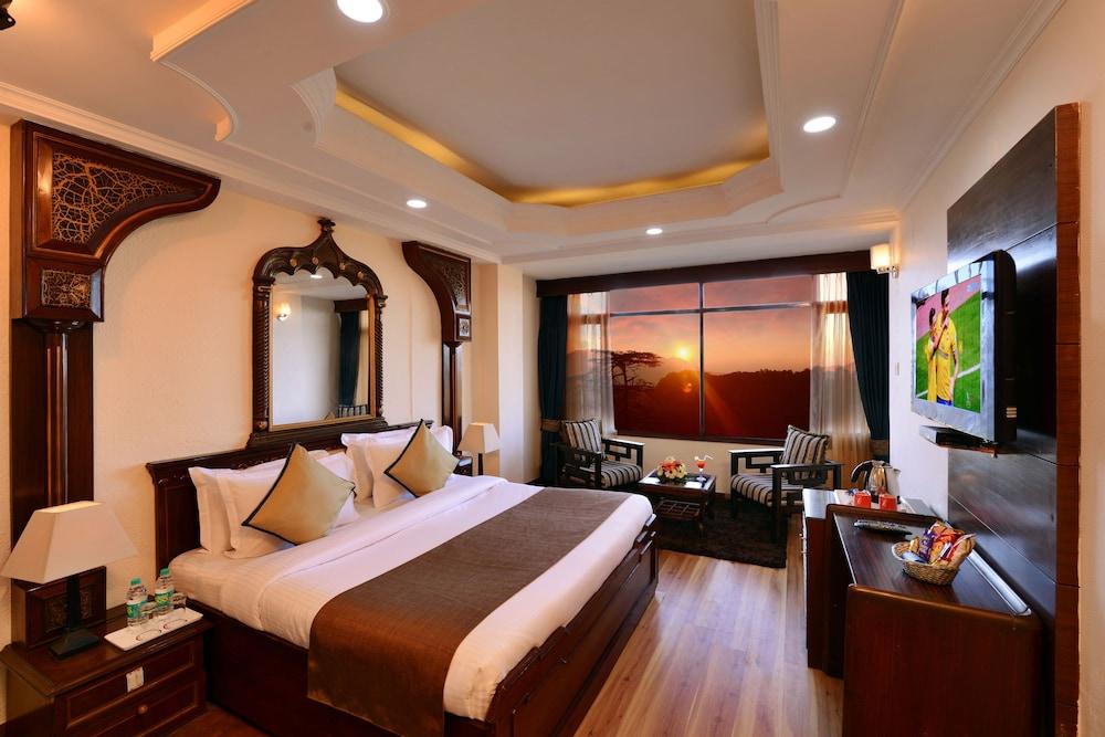 Ashiana Clarks Inn Shimla Exterior photo